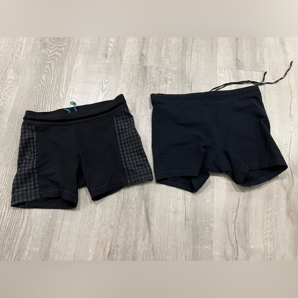 Lot of 2 lululemon men’s hot yoga shorts fitted black sz small